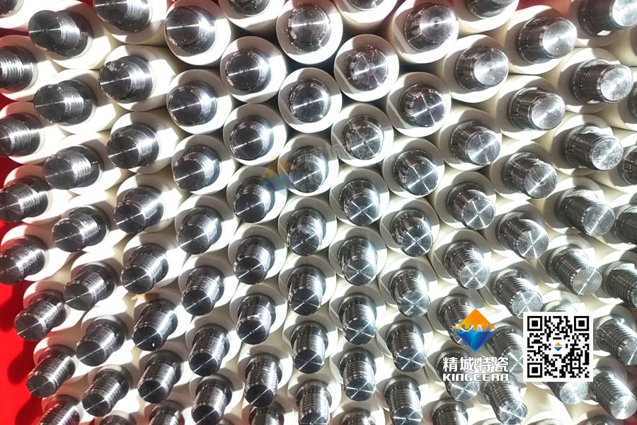 离别金属污染与断裂：：纯陶瓷棒钉助力锂电砂磨机棒钉优化升级
